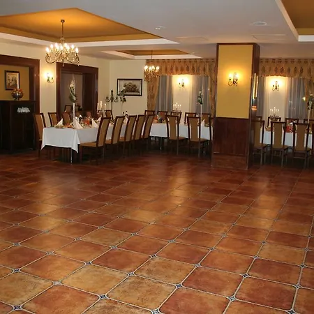 Tenishouse 3* Марки