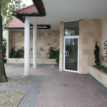 Tenishouse Марки